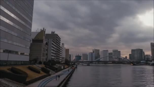 Gri Yağmur Bulutları Hızla Ilerliyor Karanlık Gökyüzü Tokyo Şehir Merkezindeki — Stok video