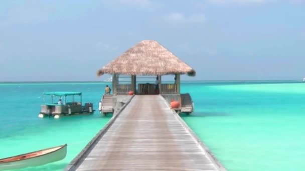 Prachtig Uitzicht Turquoise Kalm Oceaan Water Tropische Zee Luxe Resort — Stockvideo