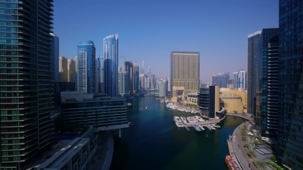 Modern Berömd Urban Skyskrapa Arkitektur Dubai Centrum Stadsbild Imponerande Antenn — Stockvideo