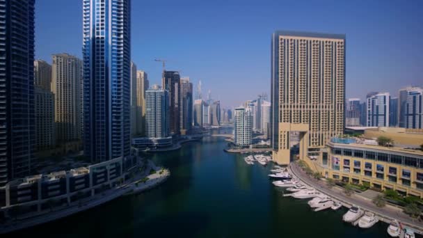 Populära Moderna Urban Skyskrapa Arkitektur Dubai Centrum Stadsbild Vackra Antenn — Stockvideo