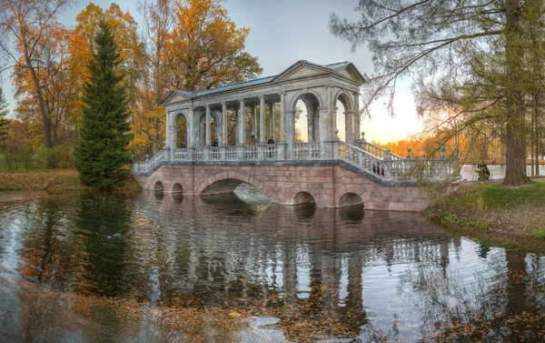 Мраморный мост, Екатерининский парк, Санкт-Петербург, Пушкин — стоковое фото