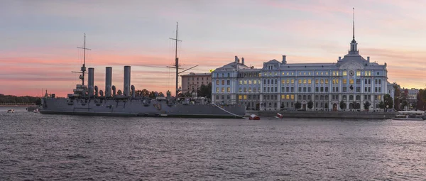 Kruvazör Aurora, St. Petersburg