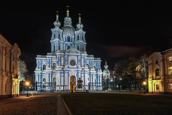 Noite na Catedral de Smolny — Fotografia de Stock