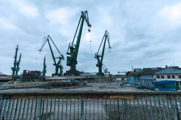 Cranes at Gdansk Shipyard — Stock Photo, Image