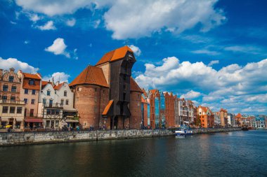 Gdansk eski şehir güneşli gün boyunca