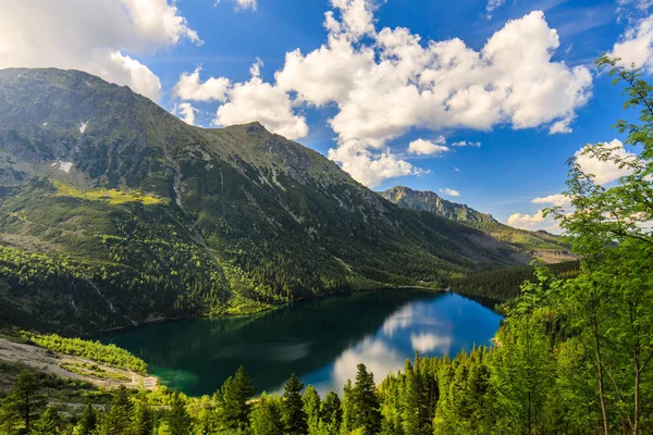 Lago Eye of the Sea (Morskie Oko) nas montanhas Tatra — Fotografia de Stock