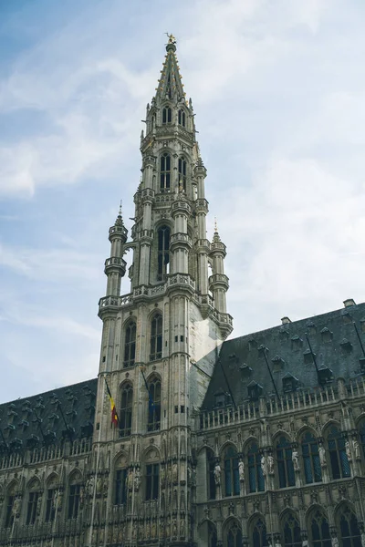 Brüsszelben a városháza tornya — Stock Fotó