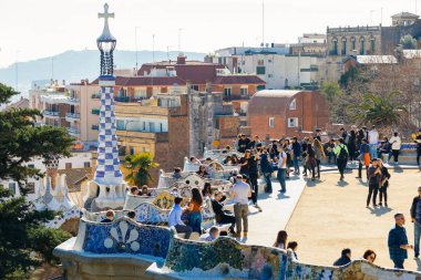 Turistler Meydanı Park Guell, Barselona, İspanya, Şubat 2017 '