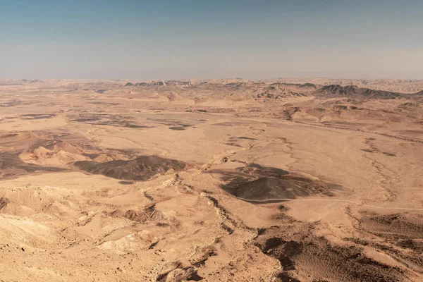 Manzaralı Ramon Kraterde Negev Çölü Srail Makhtesh Ramon — Stok fotoğraf