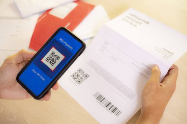 Fatura dijital cüzdan ya da kre için akıllı telefon ya da kod taraması kullanılıyor