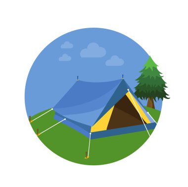 Yeşil çimenlerin üzerinde mavi çadır