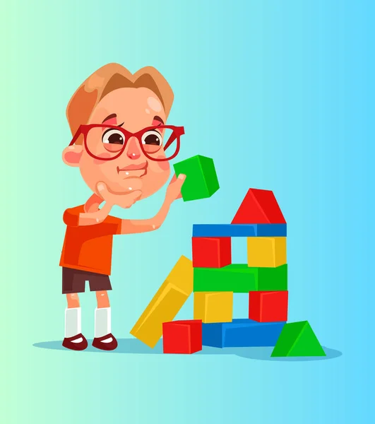 Gelukkig lachend little boy karakter bouwt piramide van kubussen. Vectorillustratie platte cartoon — Stockvector