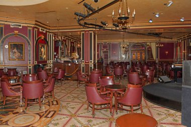 Paris Las Vegas NV, ABD 09-25-18 Napoleon 's Lounge Paris Otel' in merkez güvertesinde eski bir atmosferi olan canlı bir piyano barı.