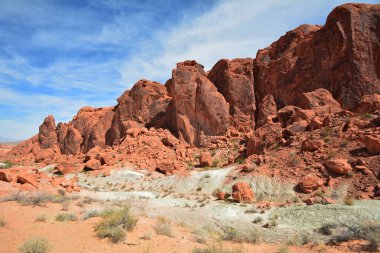 Nevada Usa 'daki Clark County' deki Fire State Park Vadisi. Dünyaca ünlü 40.000 dönümlük parlak kırmızı Aztek kumtaşı arazisiyle