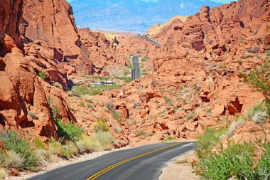 Nevada Usa 'daki Clark County' deki Fire State Park Vadisi. Dünyaca ünlü 40.000 dönümlük parlak kırmızı Aztek kumtaşı arazisiyle