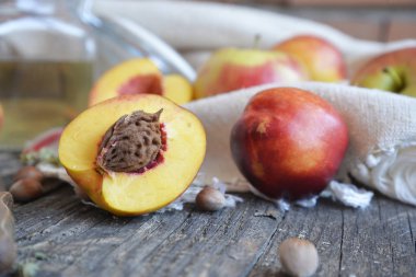 NEKTARİN ahşap tablo