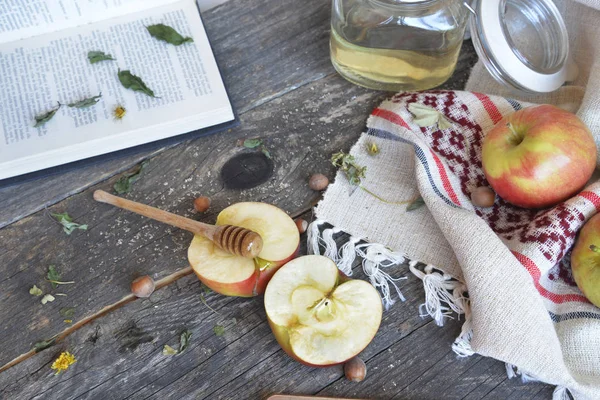  elma ile sonbahar sahne