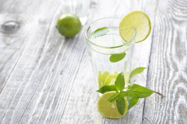 şaşırtıcı Detoks su