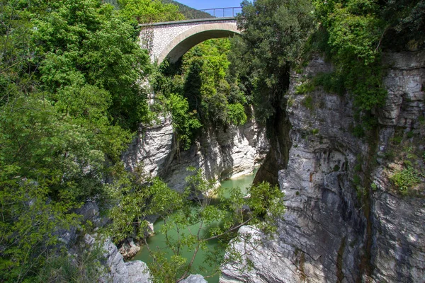 Giants Kanyon, İtalya'nın çarpıcı görünümü