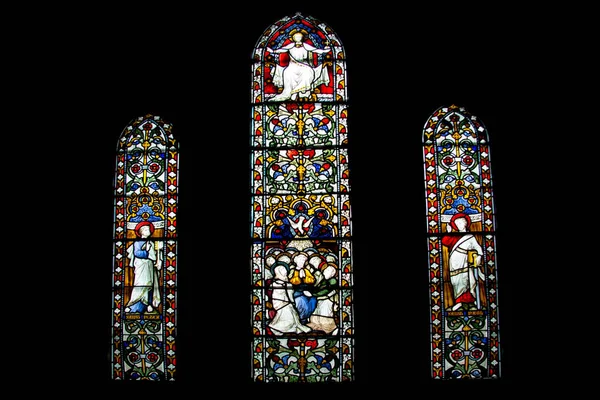 Vitray Holy Trinity, Christ Church içinde