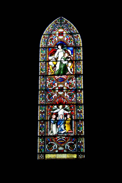 Vitray Holy Trinity, Christ Church içinde