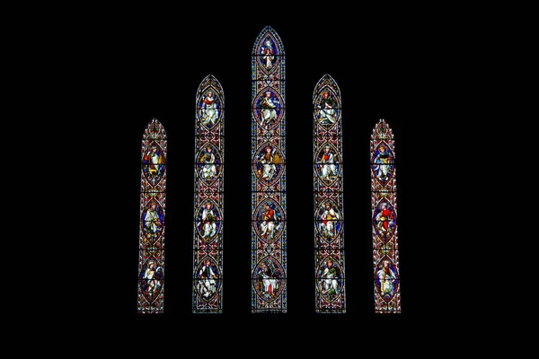 圣三位一体的彩色玻璃 基督教会 — 图库照片