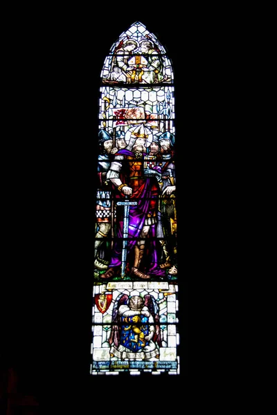 Vitray Holy Trinity, Christ Church içinde