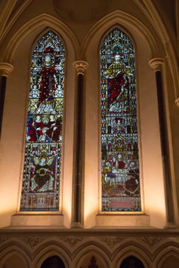 Vitray Holy Trinity, Christ Church içinde