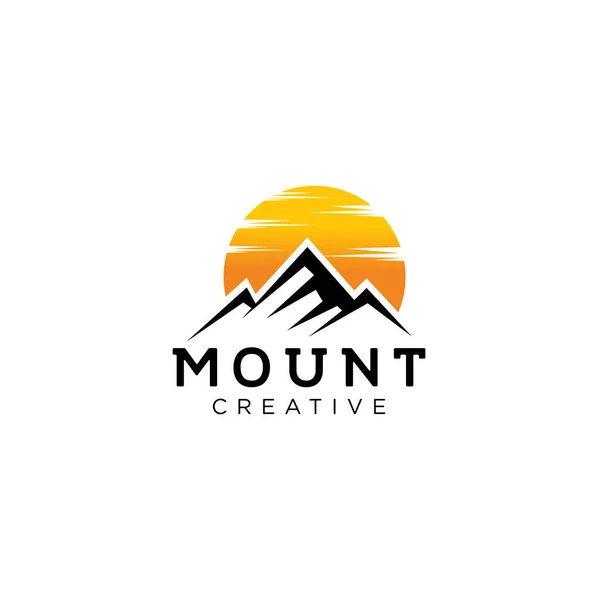 Diseño Logo Exterior Montaña Senderismo Camping Expedición Aventura Aire Libre — Archivo Imágenes Vectoriales