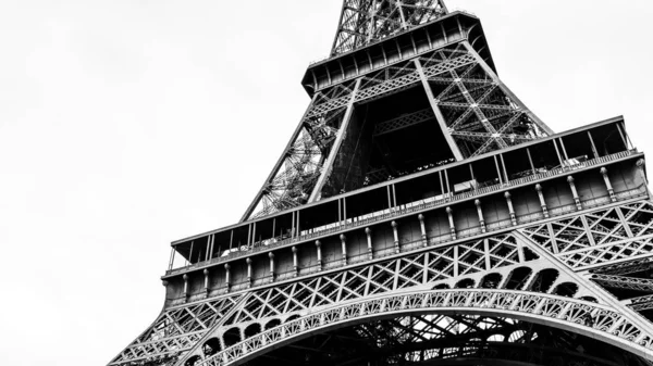 Torre Eiffel Parigi in bianco e nero — Foto Stock