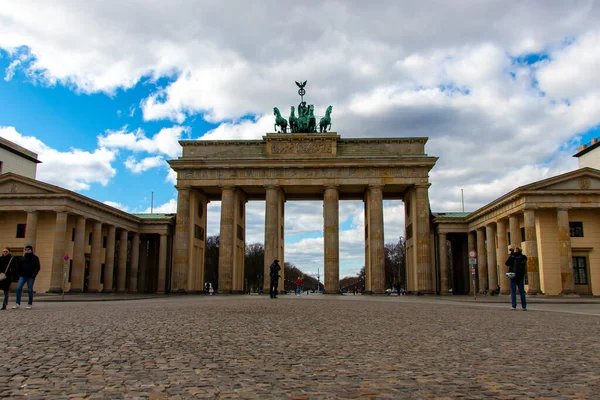 Berlín Alemania Marzo 2020 Pariser Platz Con Puerta Brandeburgo Hora — Foto de Stock