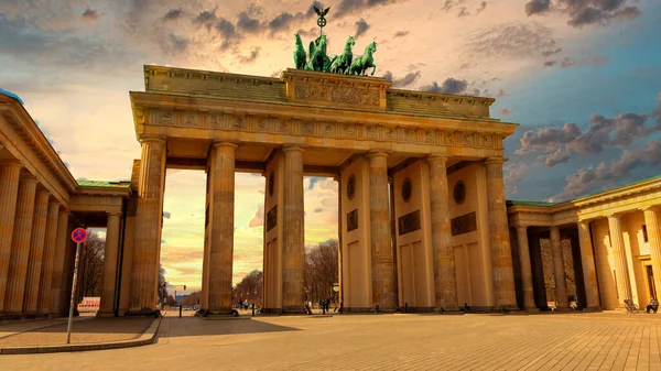 Almanya Berlin Deki Ünlü Brandenburg Kapısı Brandenburger Tor — Stok fotoğraf