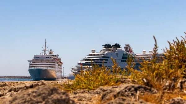 Rhodos Griekenland Juli 2019 Cruiseschepen Haven Van Rhodos Griekenland — Stockfoto