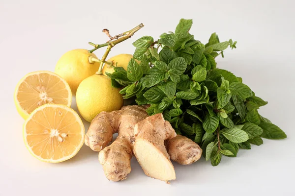 Jahe Dengan Lemon Dan Mint — Stok Foto