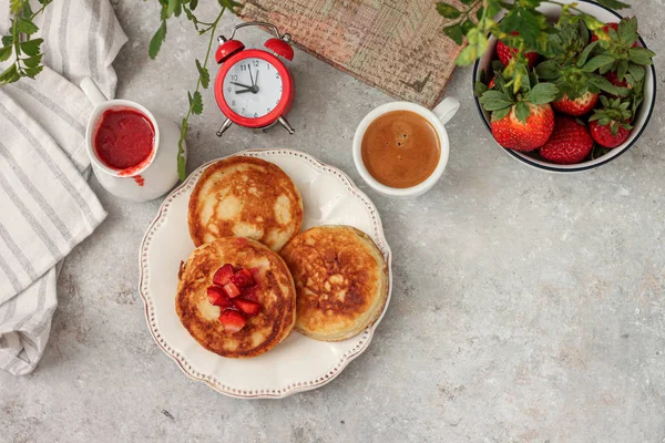 Pancakes Strawberry Syrup Breakfast — Stock Photo, Image