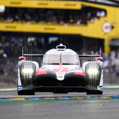 Le Mans / Fransa - 15-16 Haziran 2019: 24 saat Le Mans, Toyota Gazoo yarış takımı, Toyota TS050 Hybrid LMP1, Le Mans 'ın 24 saatlik yarışı - Fransa, Le Mans' ın 24 saatlik yarışı - Fransa