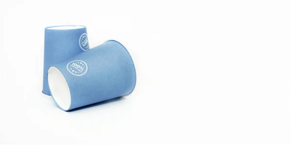 Gobelets Papier Recyclables Bleu Sur Fond Blanc Concept Écologique — Photo