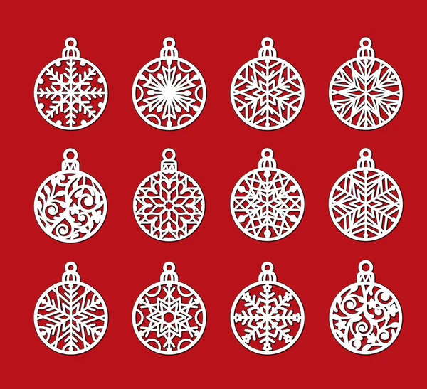 Gran conjunto de plantilla de corte por láser de bolas de Navidad con copos de nieve. Decoración del árbol de Navidad para papel cortado. Silueta de esferas caladas con adorno de encaje. Ilustración vectorial sobre fondo rojo . — Archivo Imágenes Vectoriales