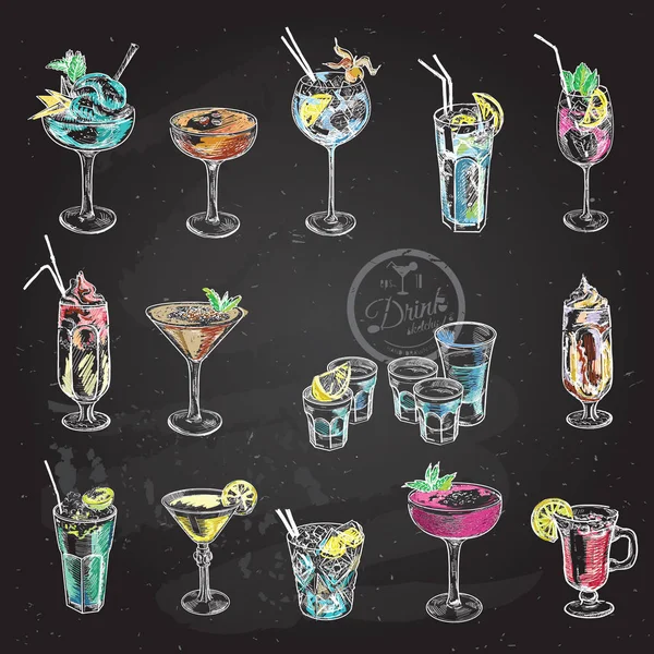 Handgezeichnetes Skizzenset mit alkoholischen Cocktails. Vektorillustration — Stockvektor