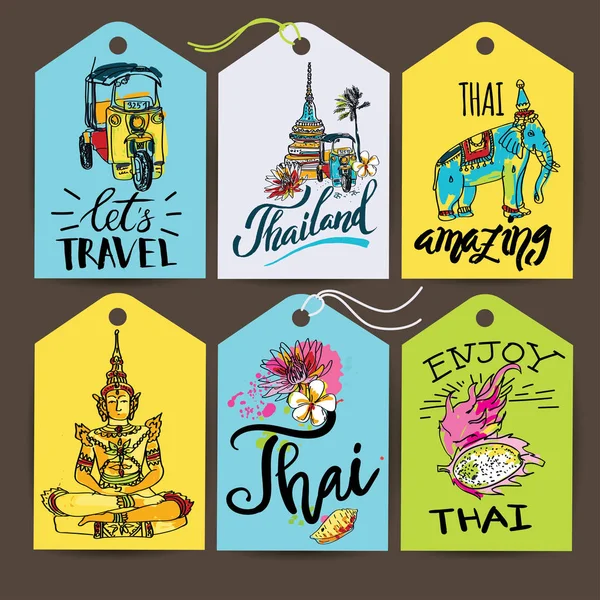 Un illustrazione vettoriale di elementi disegnati a mano per viaggiare in Thailandia, concetto Viaggio in Thailandia. Set logo lettering — Vettoriale Stock