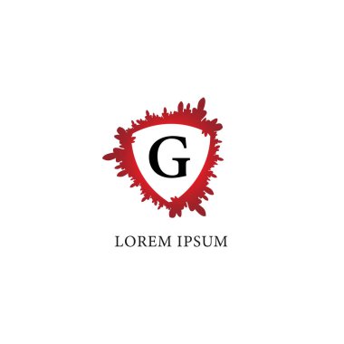 G harfi alfabe logo tasarım şablonu. Midillide kalkan şeklinde kan sıçramış. Sigorta, koruma, korku, güvenlik. Beyaz arka planda izole edilmiş. İlk Abjad logosu kavramı.