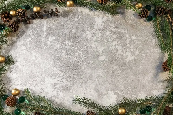 Kerst achtergrond van natuurlijke takken van sparren — Stockfoto