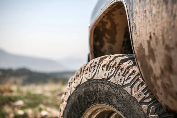 Dağda alüvyon lastiği