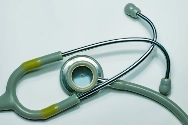 Close up of a stethoscope isolated on a white background — Stock Photo, Image