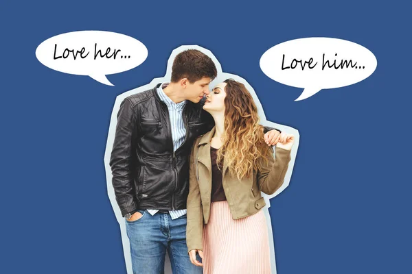 Gelukkig liefdevol paar geïsoleerd op grijze achtergrond. stijlvol beeld, goed humeur, verliefd kussen. — Stockfoto