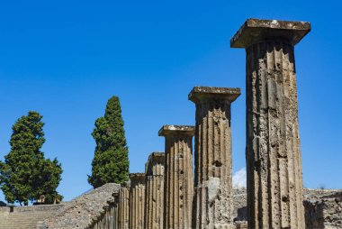 Pompeii, modern Napoli yakınlarında antik bir Roma şehri.