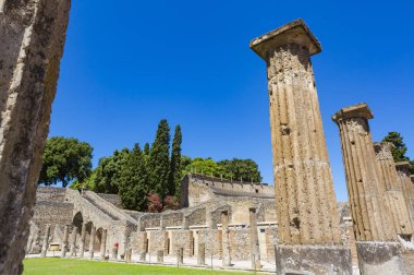 Pompeii, modern Napoli yakınlarında antik bir Roma şehri.
