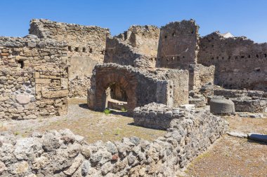 Pompeii, modern Napoli yakınlarında antik bir Roma şehri.