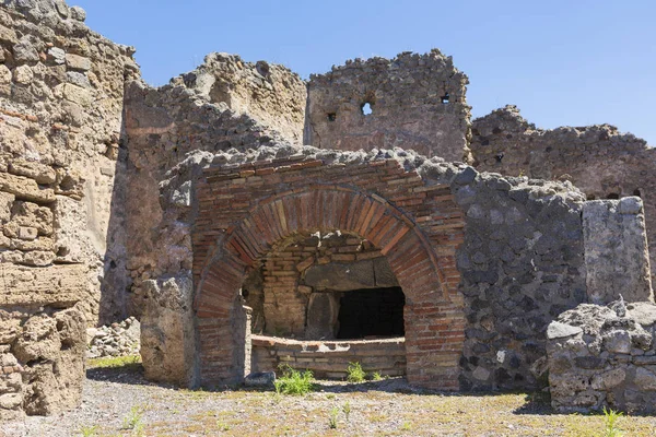 Pompeya, una antigua ciudad romana cerca de la moderna Nápoles, Italia — Foto de Stock