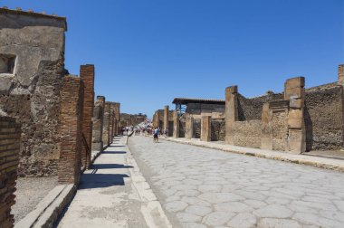 Pompeii, modern Napoli yakınlarında antik bir Roma şehri.